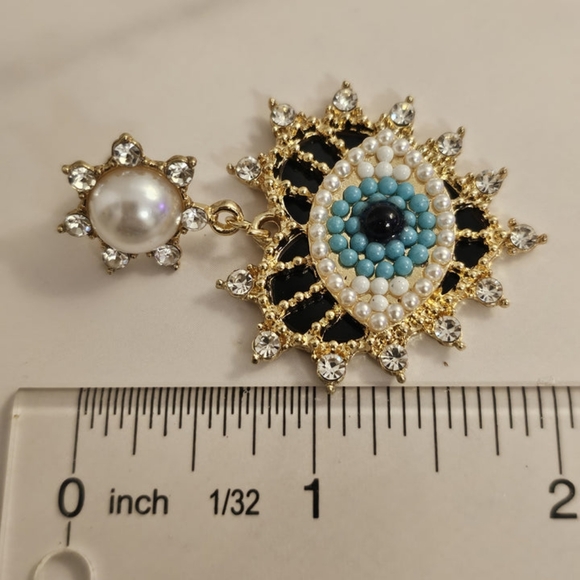 Evil Eye Heart Beaded Earrings - Picture 5 of 6